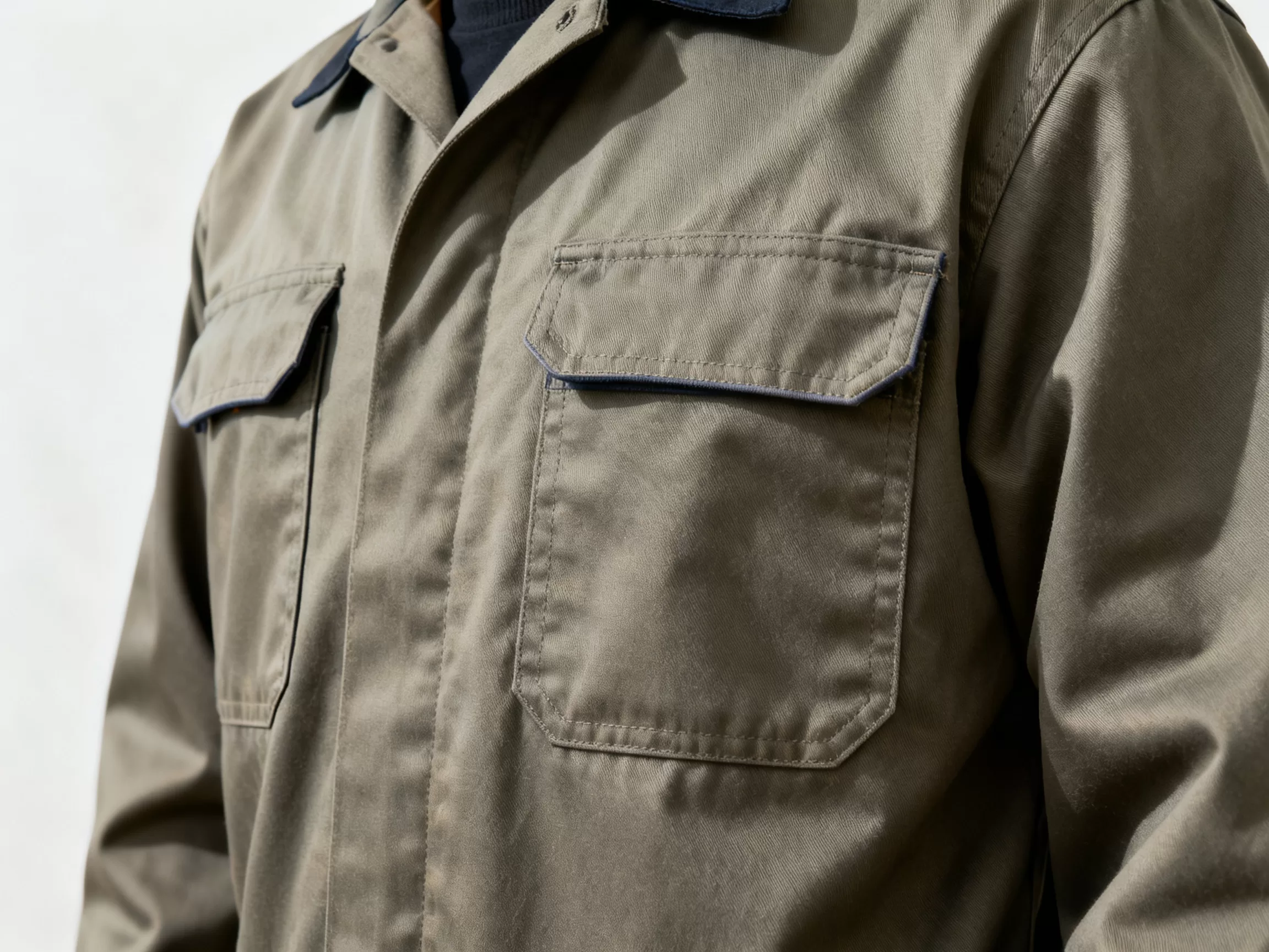工程劳保服能加口袋盖吗，呼和浩特定做工作服多少钱？