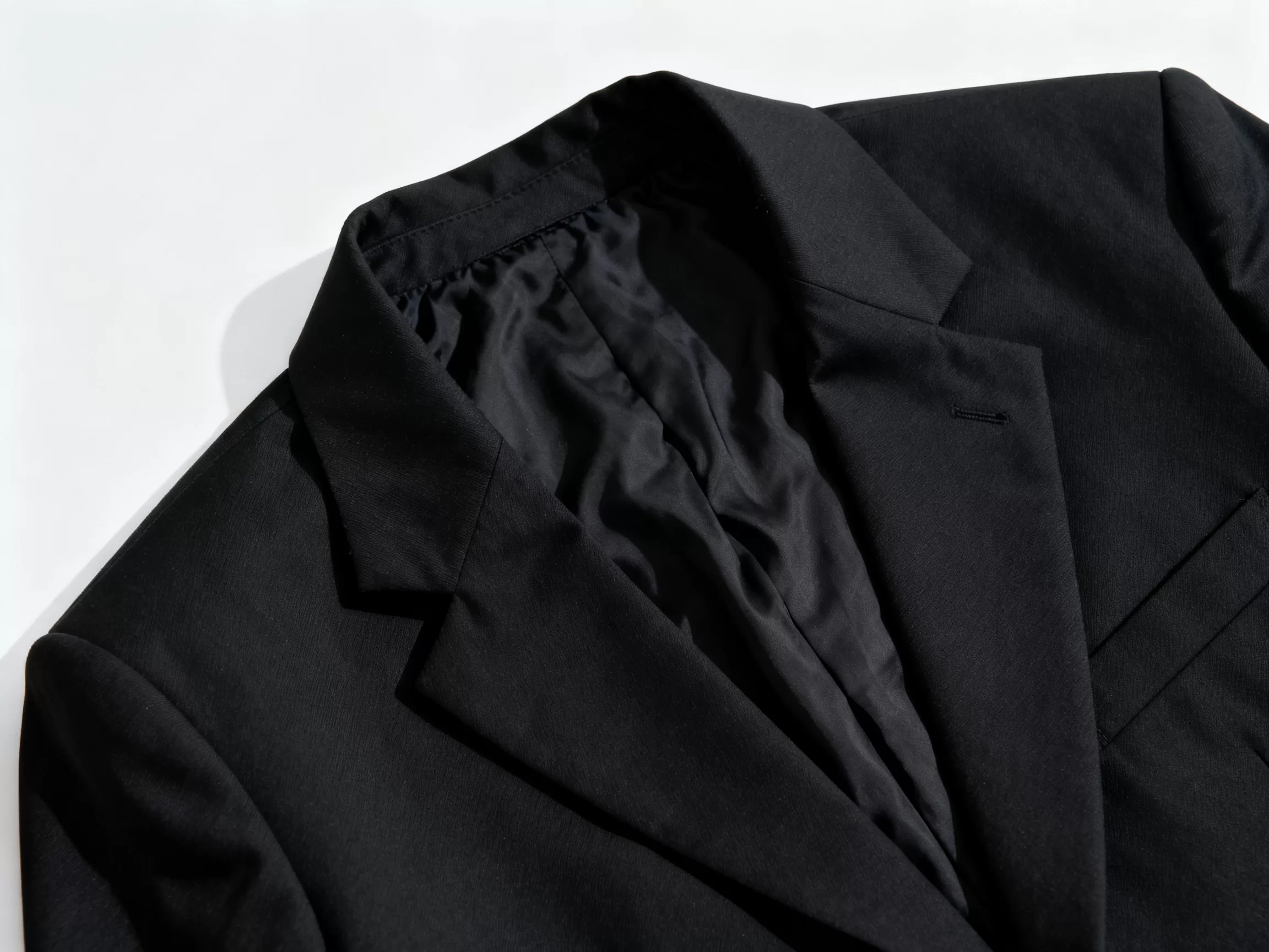 西服制服领子不服贴是什么原因，怎么解决才好？